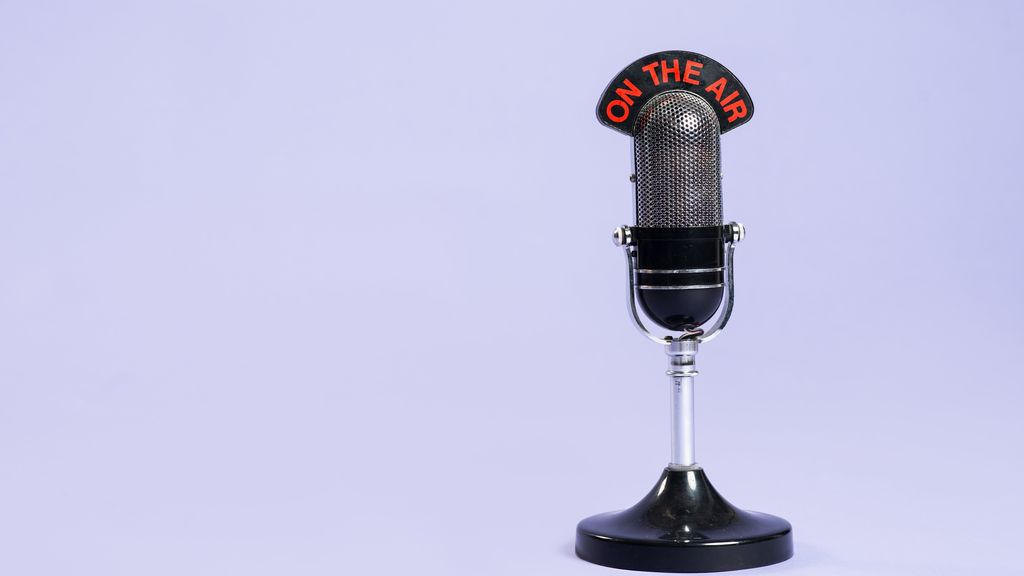 Retro radio microphone