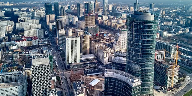 Reflex-Referenz Warschau Spire