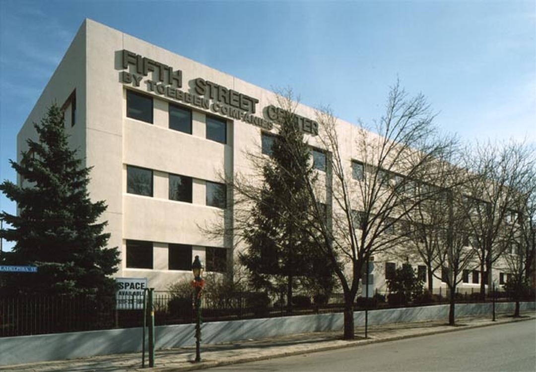 https://a.storyblok.com/f/181806/625x434/4980f44dc8/fifth-street-center-exterior.jpg