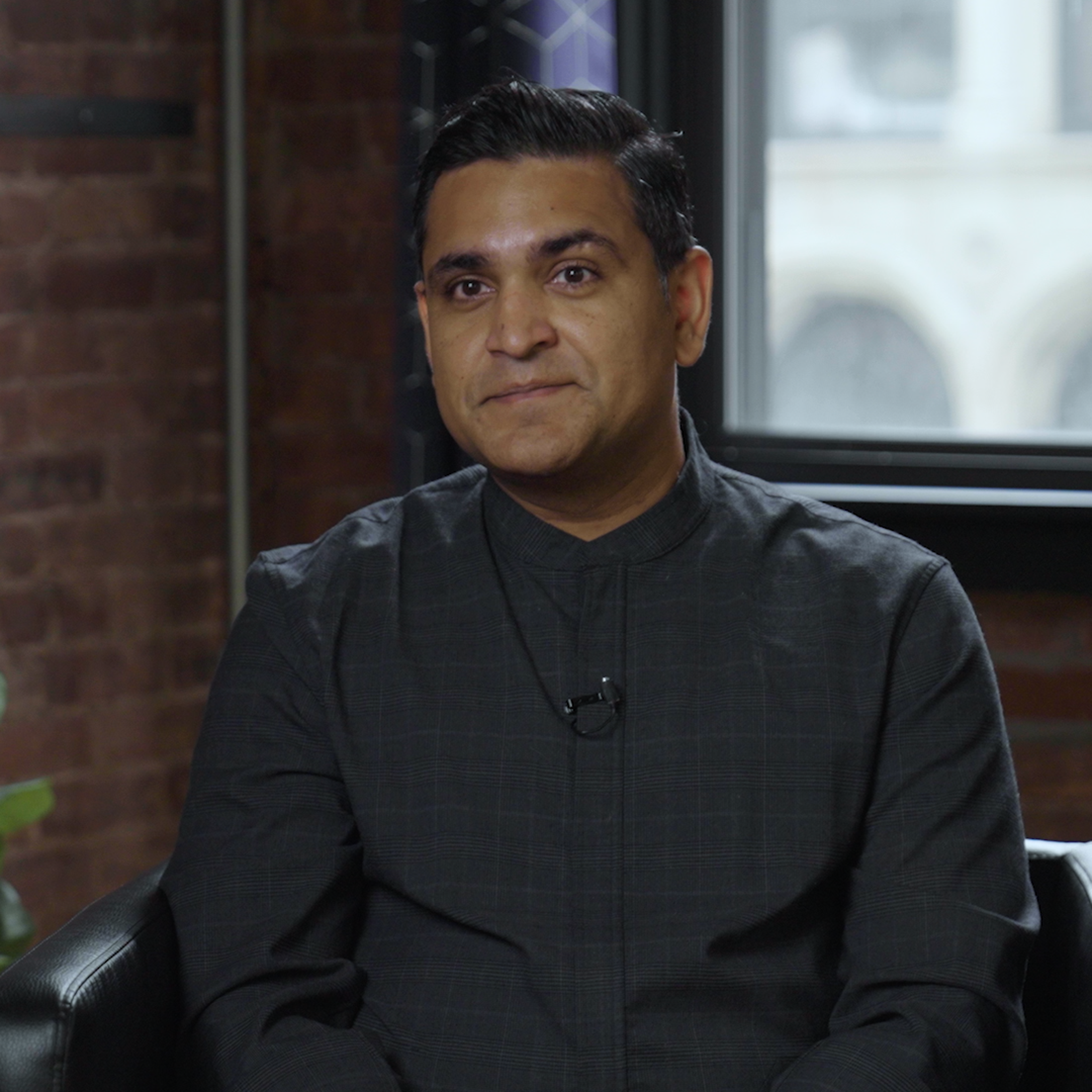 Square ravenack still hero