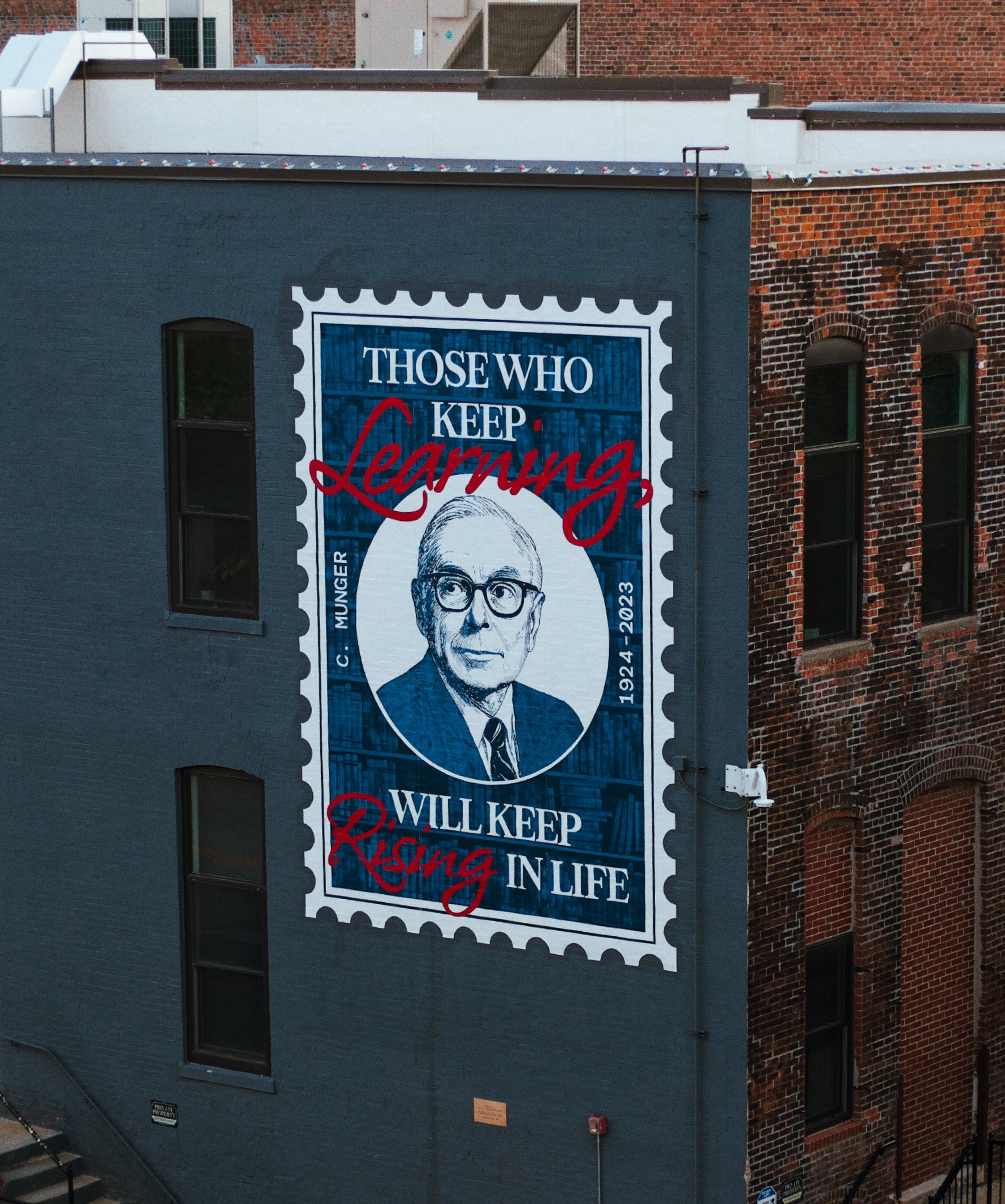 Quartr_Charlie_Munger_Mural_Photo3_webp
