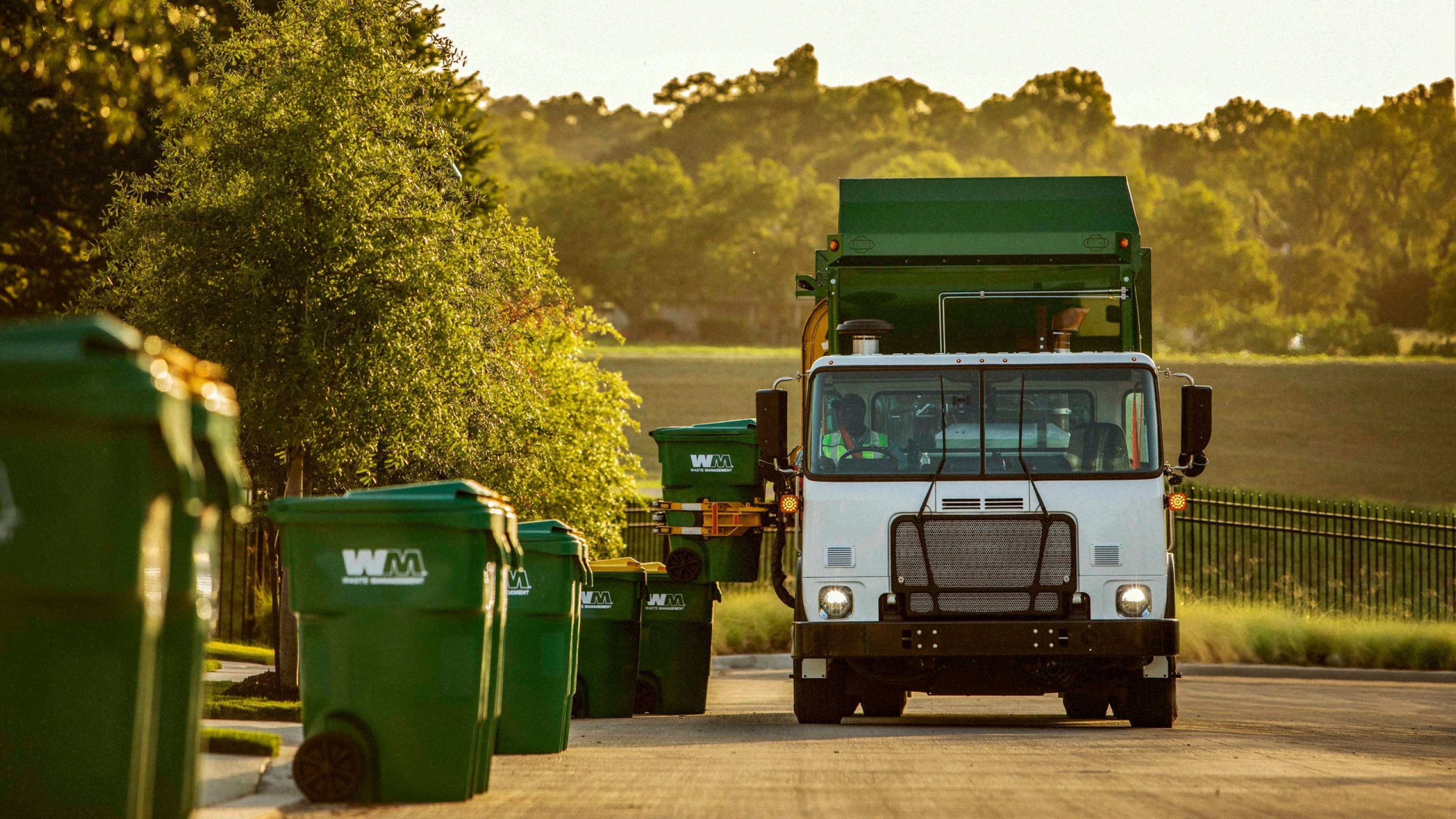 Automated side-loader collection reduces labor and improves route efficiency