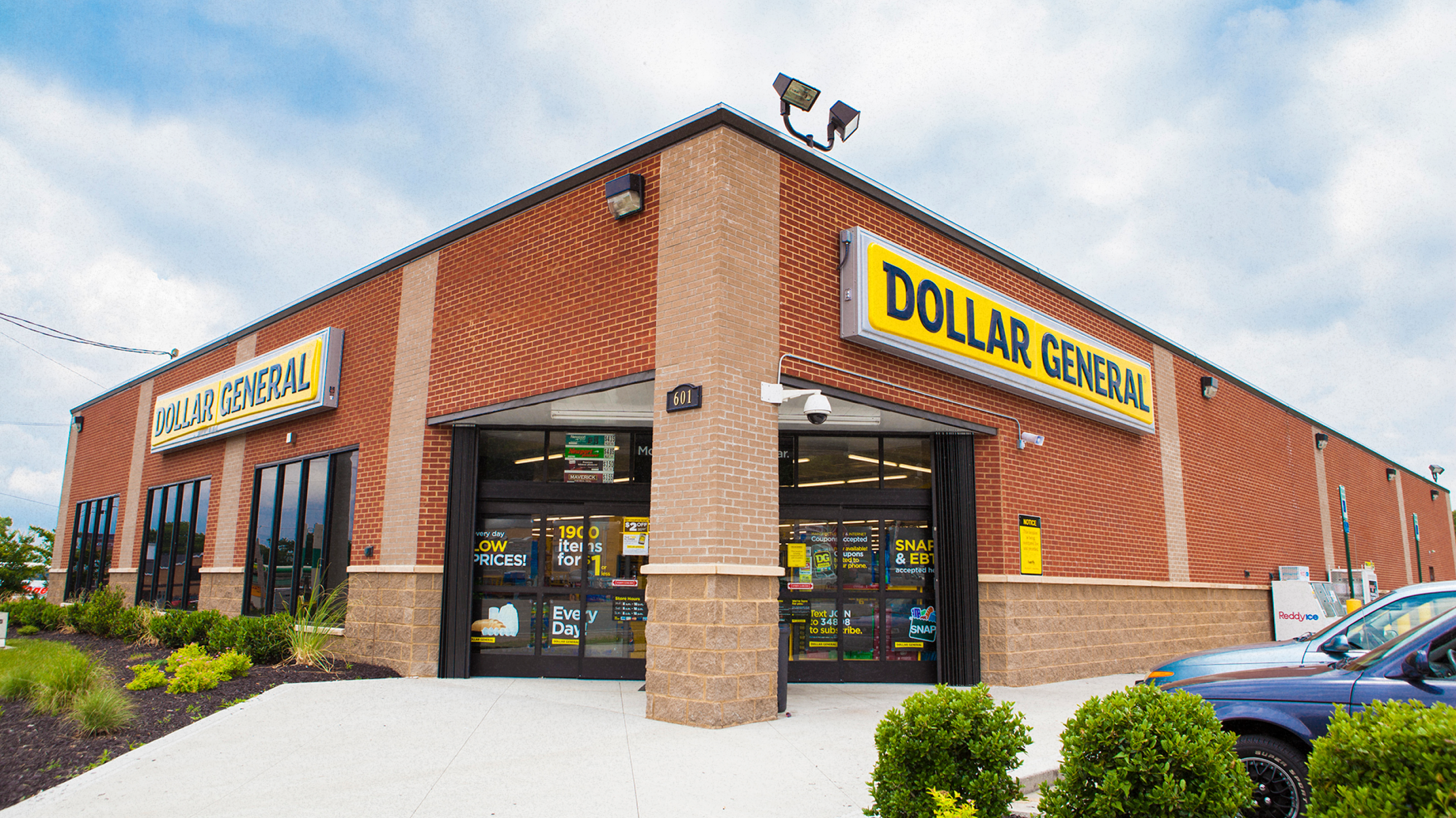 A Dollar General storefront, where value and convenience meet five-minute driving distances