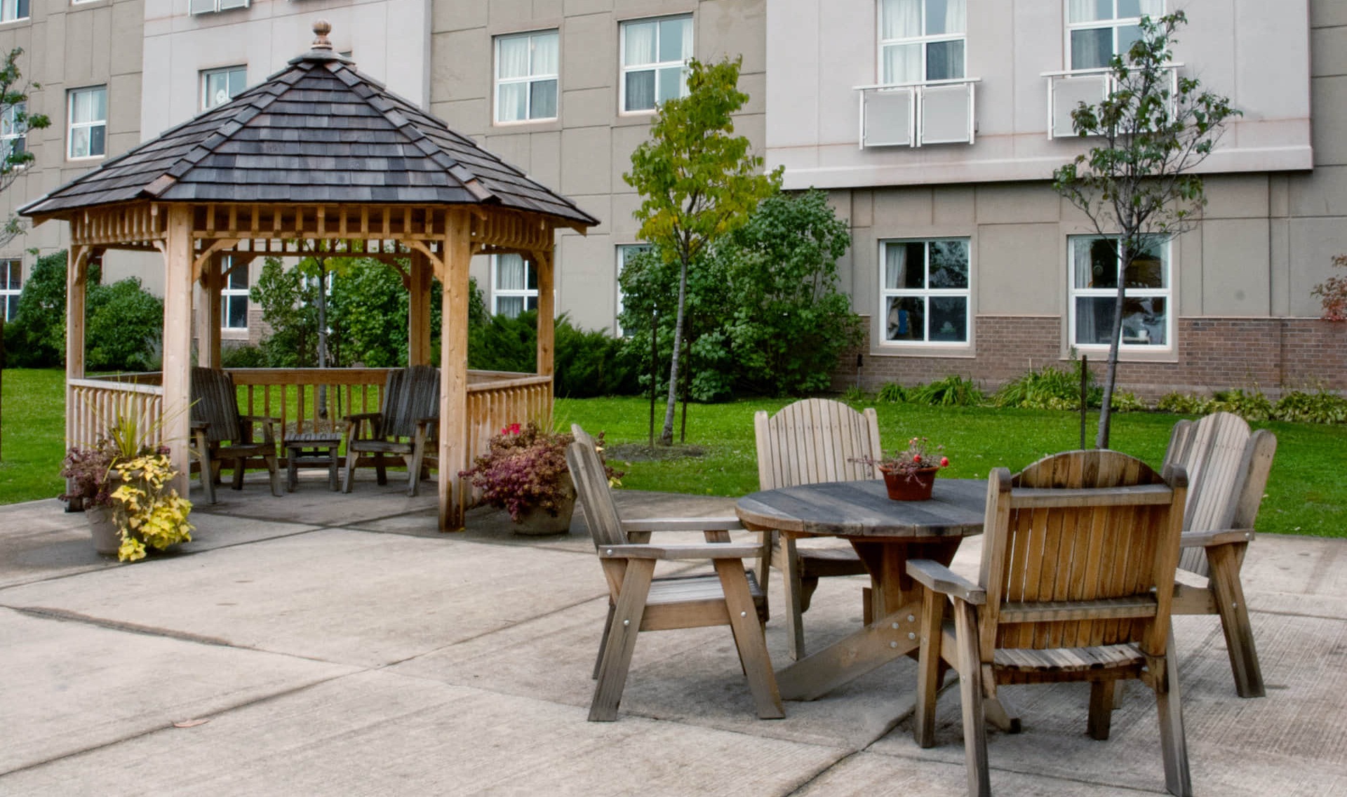 West Oak Village Revera