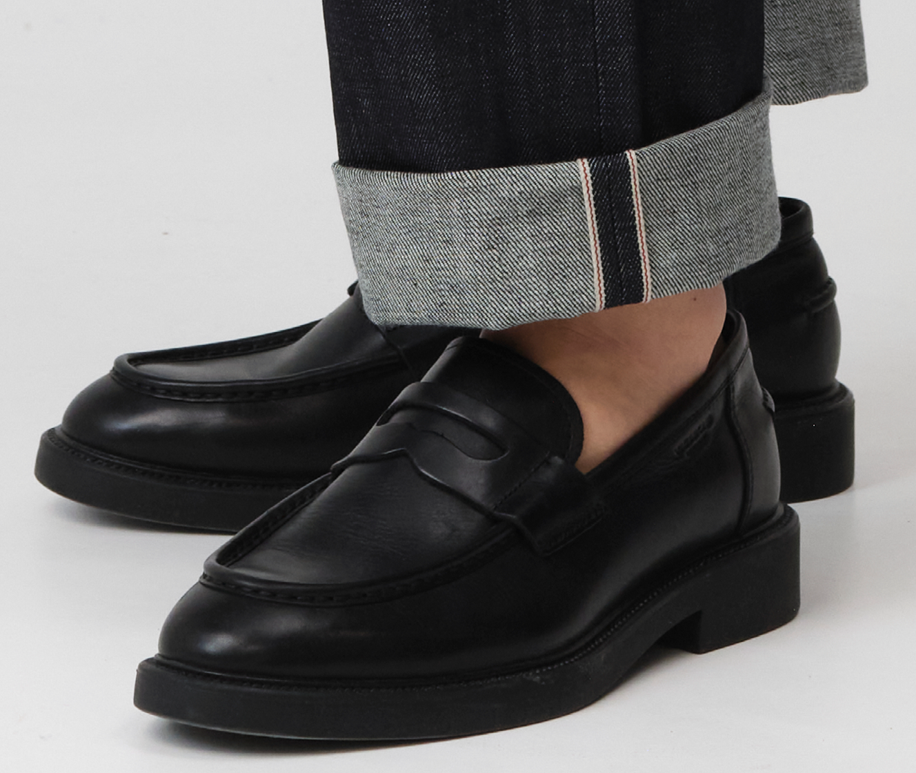 Afbeelding van zwarte loafers