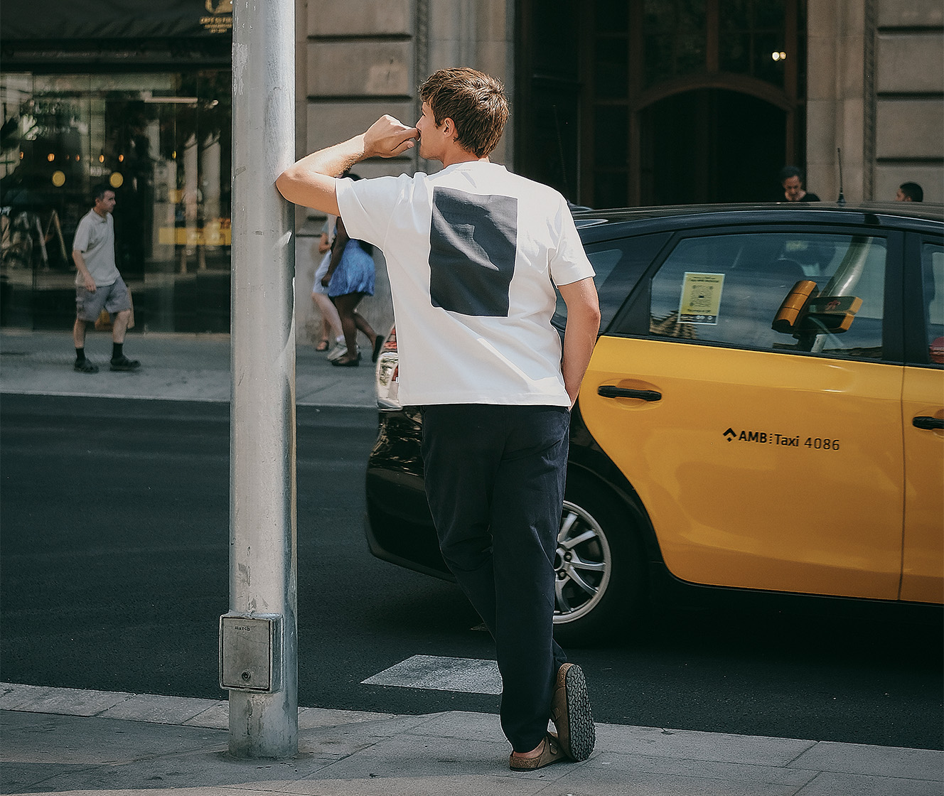 J.C. RAGS SS26 Collectie. Model met outfit