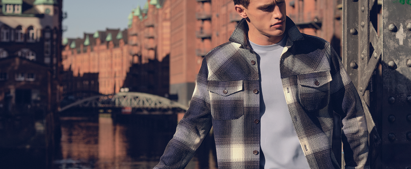 J.C. RAGS AW25 Collectie. Model met outfit