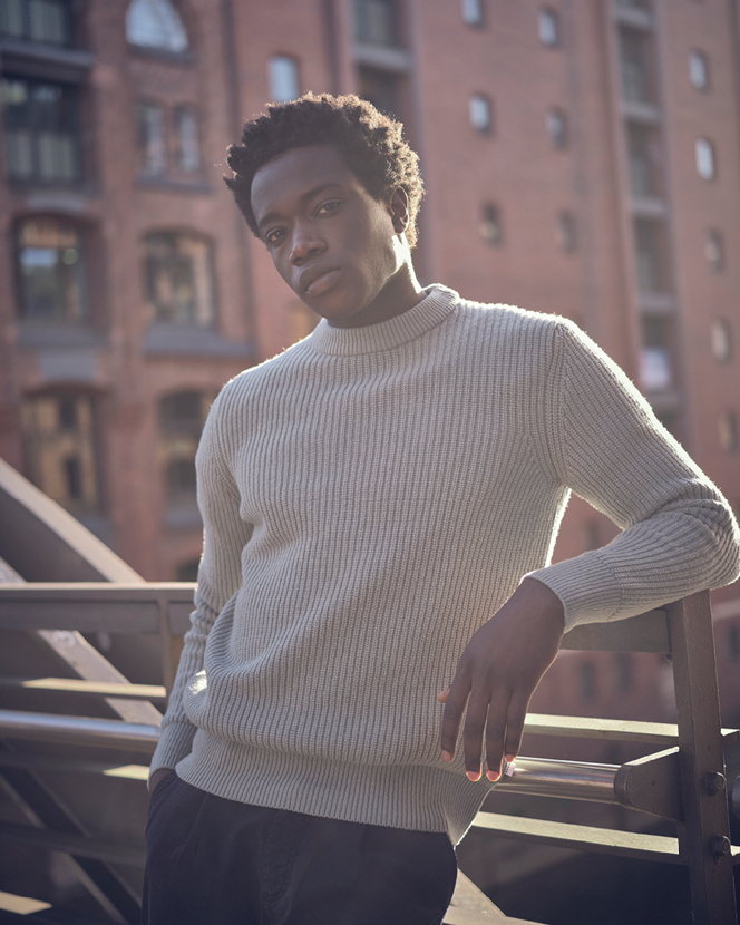 J.C. RAGS AW25 Collectie. Model met outfit