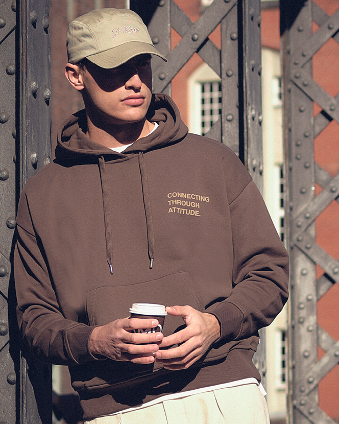 J.C. RAGS AW25 Collectie. Model met outfit