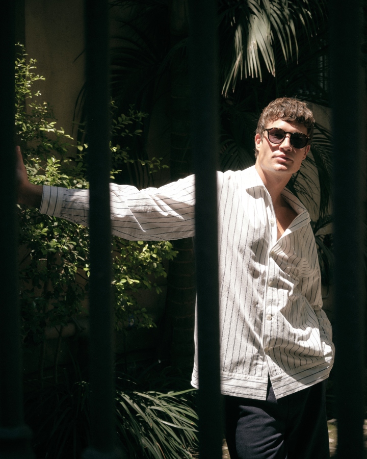 J.C. RAGS SS26 Collectie. Model met outfit