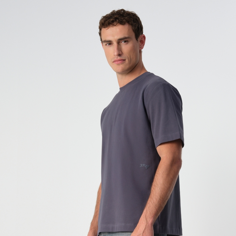 J.C. RAGS Ruben T-shirt.