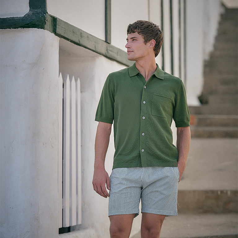 J.C. RAGS SS26 Collectie. Model met outfit