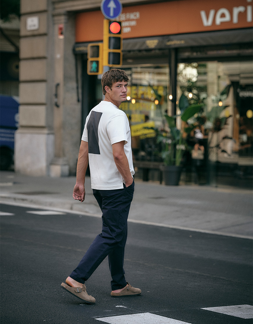 J.C. RAGS SS26 Collectie. Model met outfit