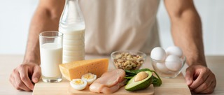 Eiweißreiche Lebensmittel wie Eier, Milch, Käse und Fleisch.