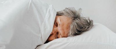 Ältere Frau beim Schlafen