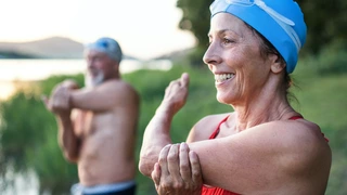 Aufwärmen vor dem Schwimmen