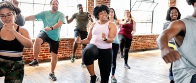 Sportgruppe beim Tanztraining