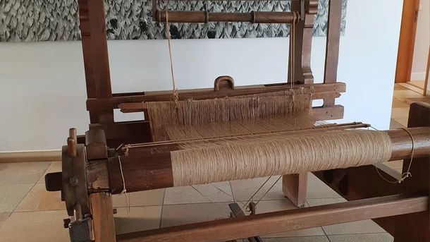 What is Linen? Your Guide to the Eco-Friendly Fabric | Brora