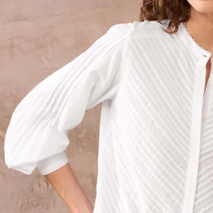 Ounce blanc pintuck blouse-2col main image 1