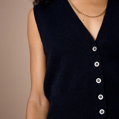 The Supersoft Lambswool Waistcoat in Black | Clearance