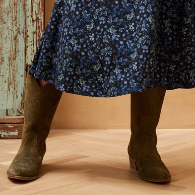 filters:format(webp):quality(90)