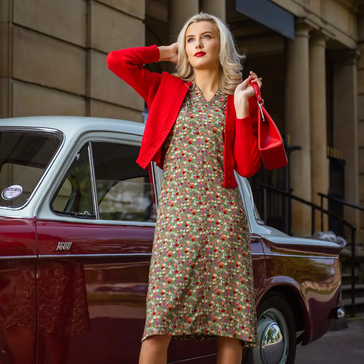 revival-vintage-1x1-Lifestyle01@2x