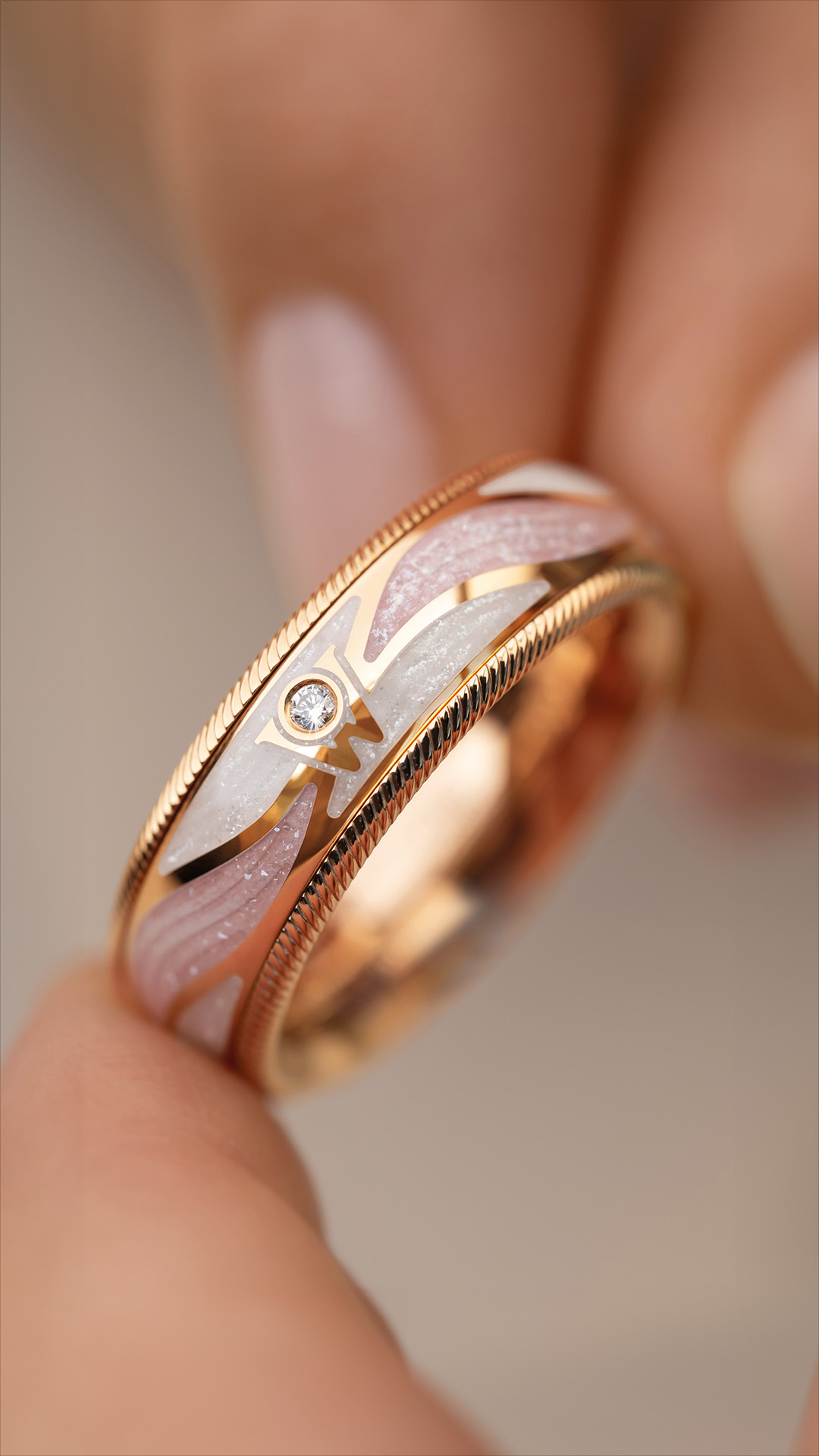 1080x1920_ring-engelschimmer-