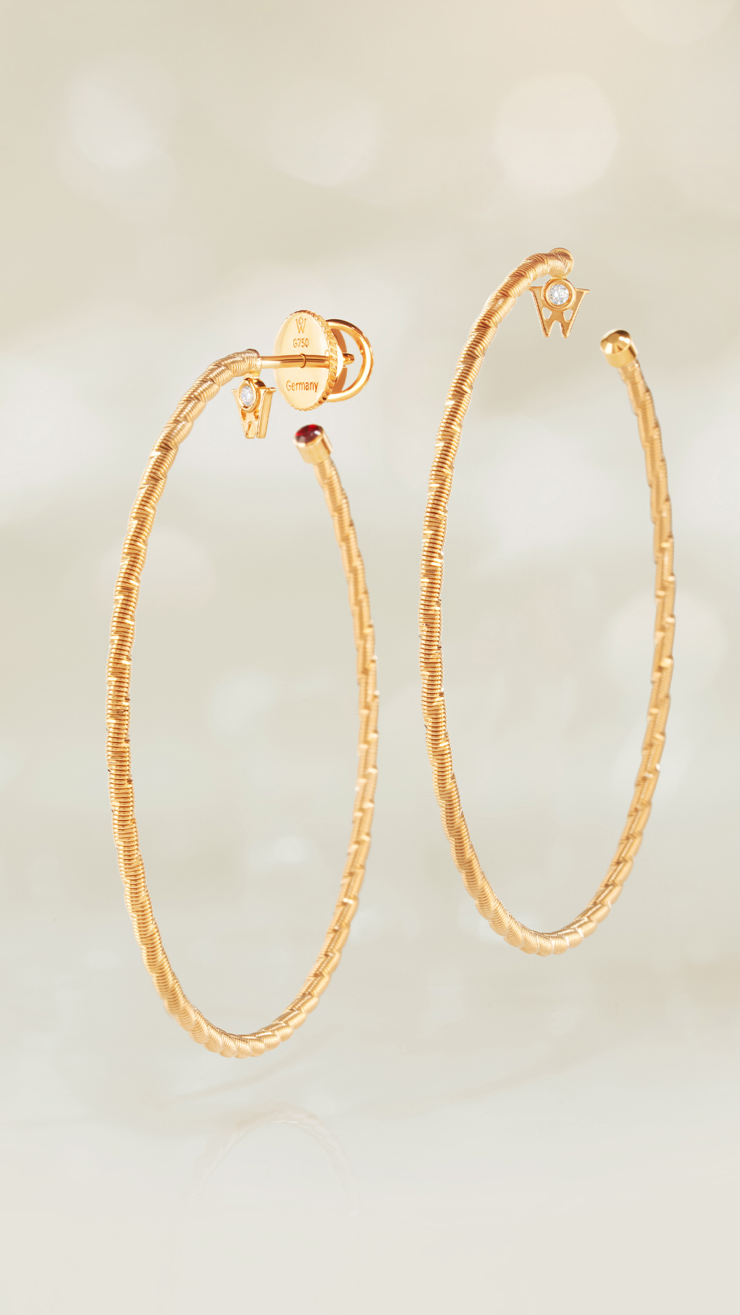 フープイヤリング 「BRILLIANCE OF THE SUN.」