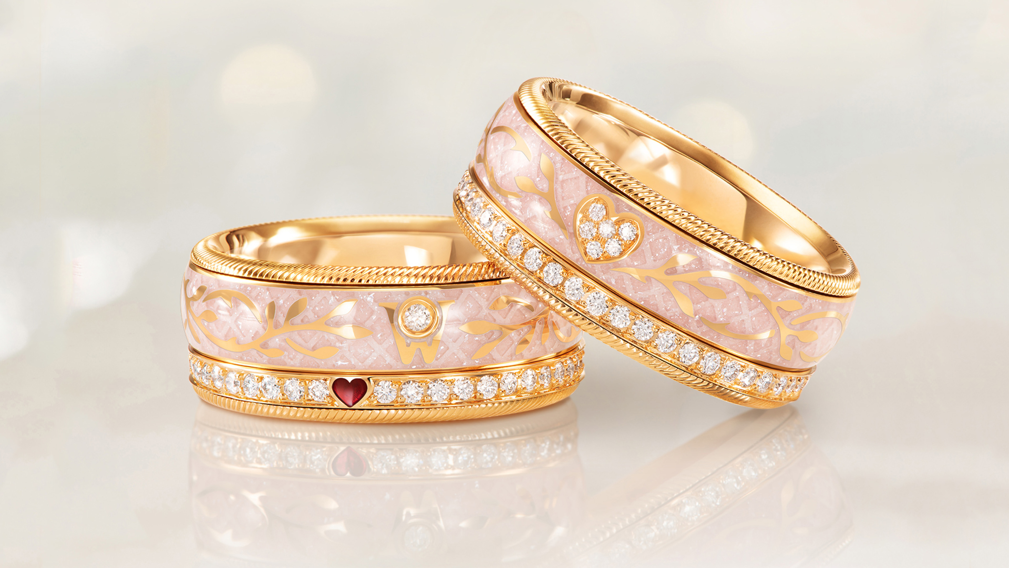 Eine Ikone in neuem Glanz: der Ring EDEL-VERGISSMEINNICHT. nude