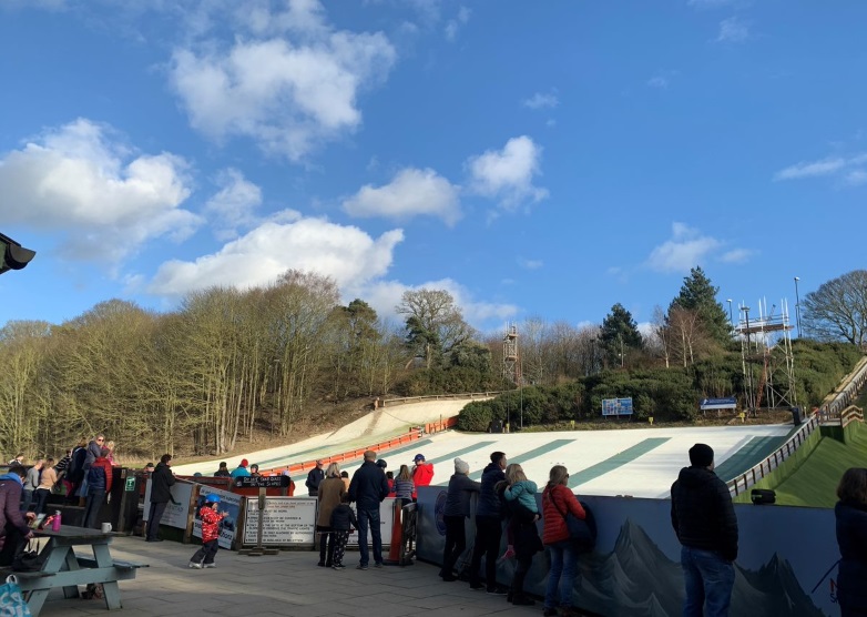 Dry ski slopes