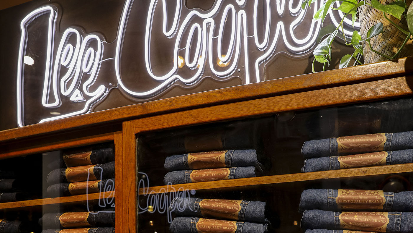 Starcow x LEE Cooper