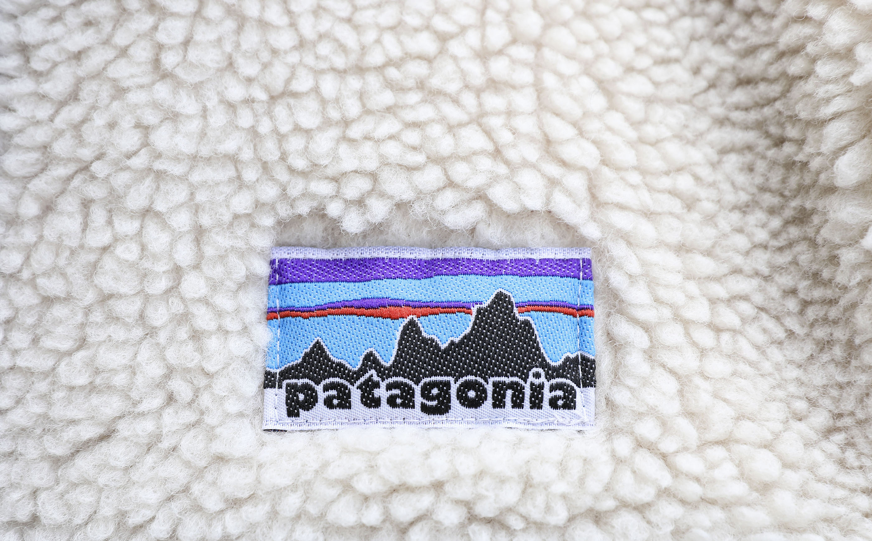 BAN FRONT PATAGONIA RETRO PILE