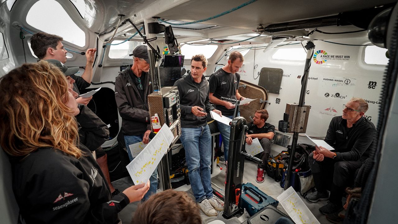 Team Malizia is a well-oiled crew that has put a tremendous amount of work in preparing the boat and brings together a collective expertise to support Boris, within the rules of the race, when he is at sea