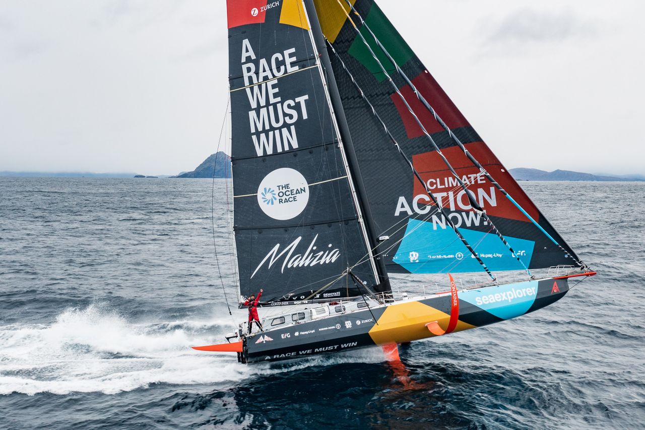 Malizia - Seaexplorer flying passed Cape Horn