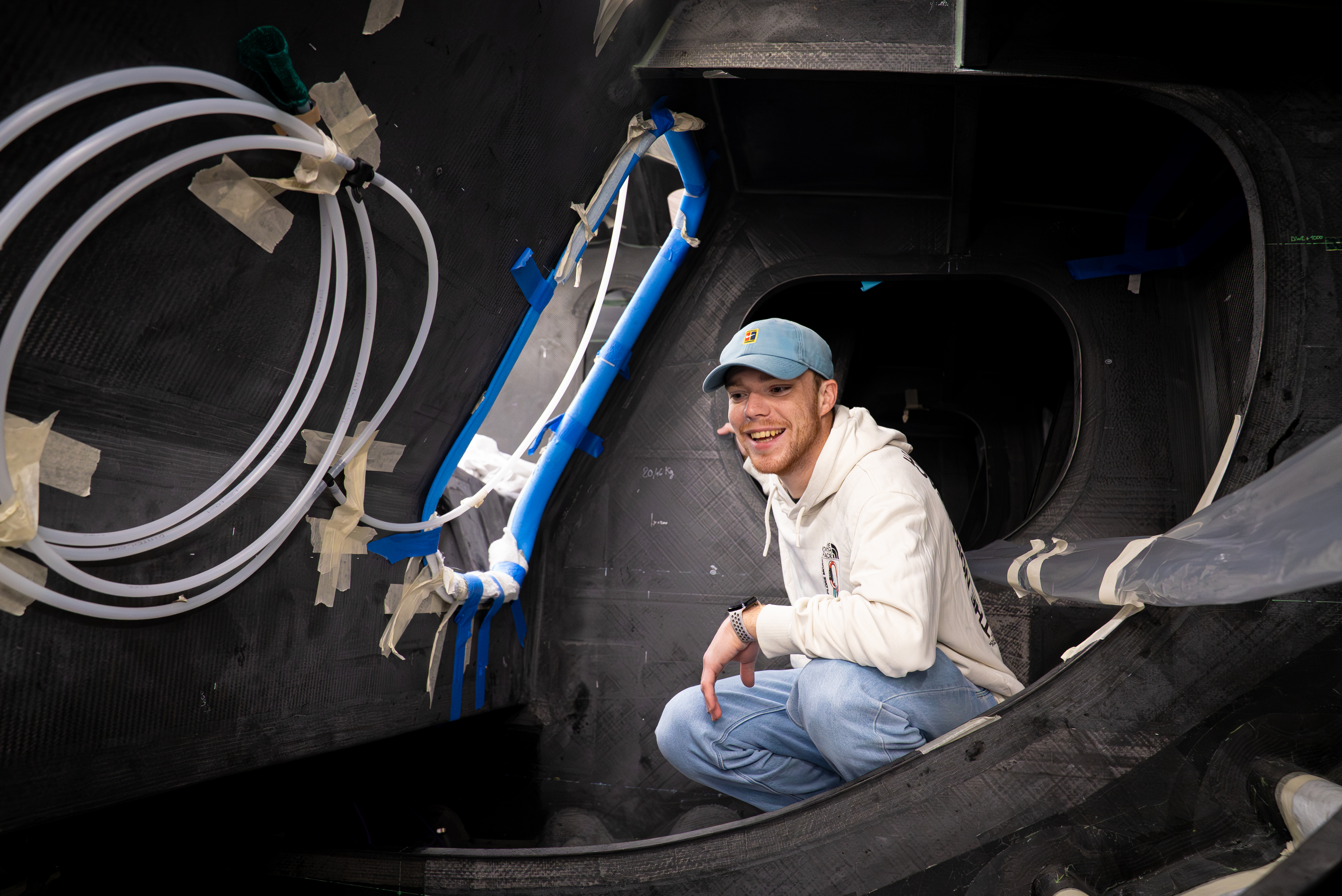 Eliot Marchand working on Malizia 4