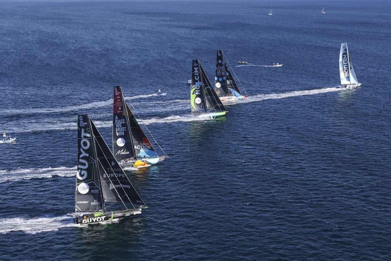 And they are off! The five IMOCA race yachts left Alicante on 15 January for Leg 1 of The Ocean Race, sailing towards Mindelo, Cabo Verde. Soon, they will encounter tricky upwind conditions in the Mediterranean.