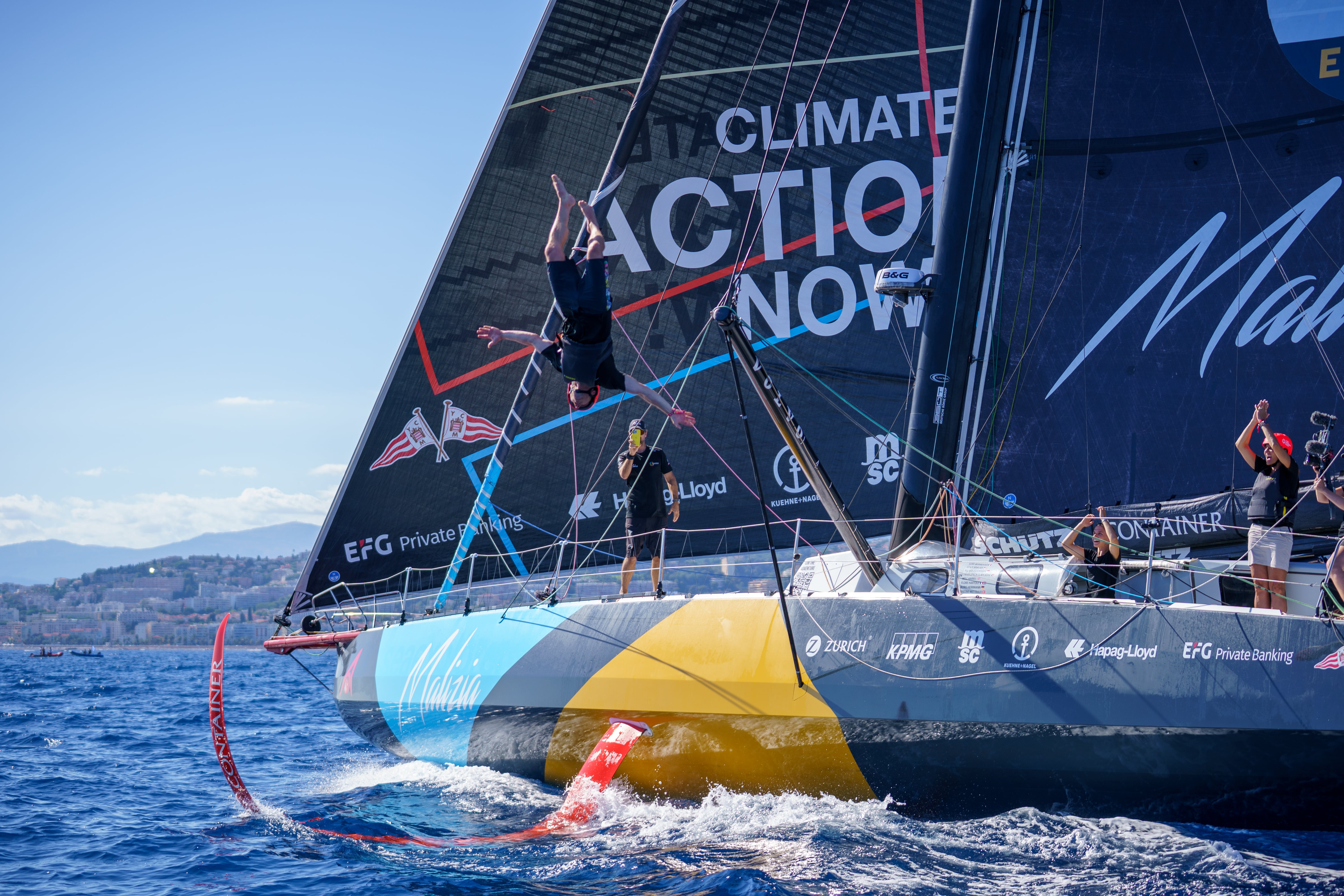 Sebastian Steudtner jumping off Malizia - Seaexplorer in style