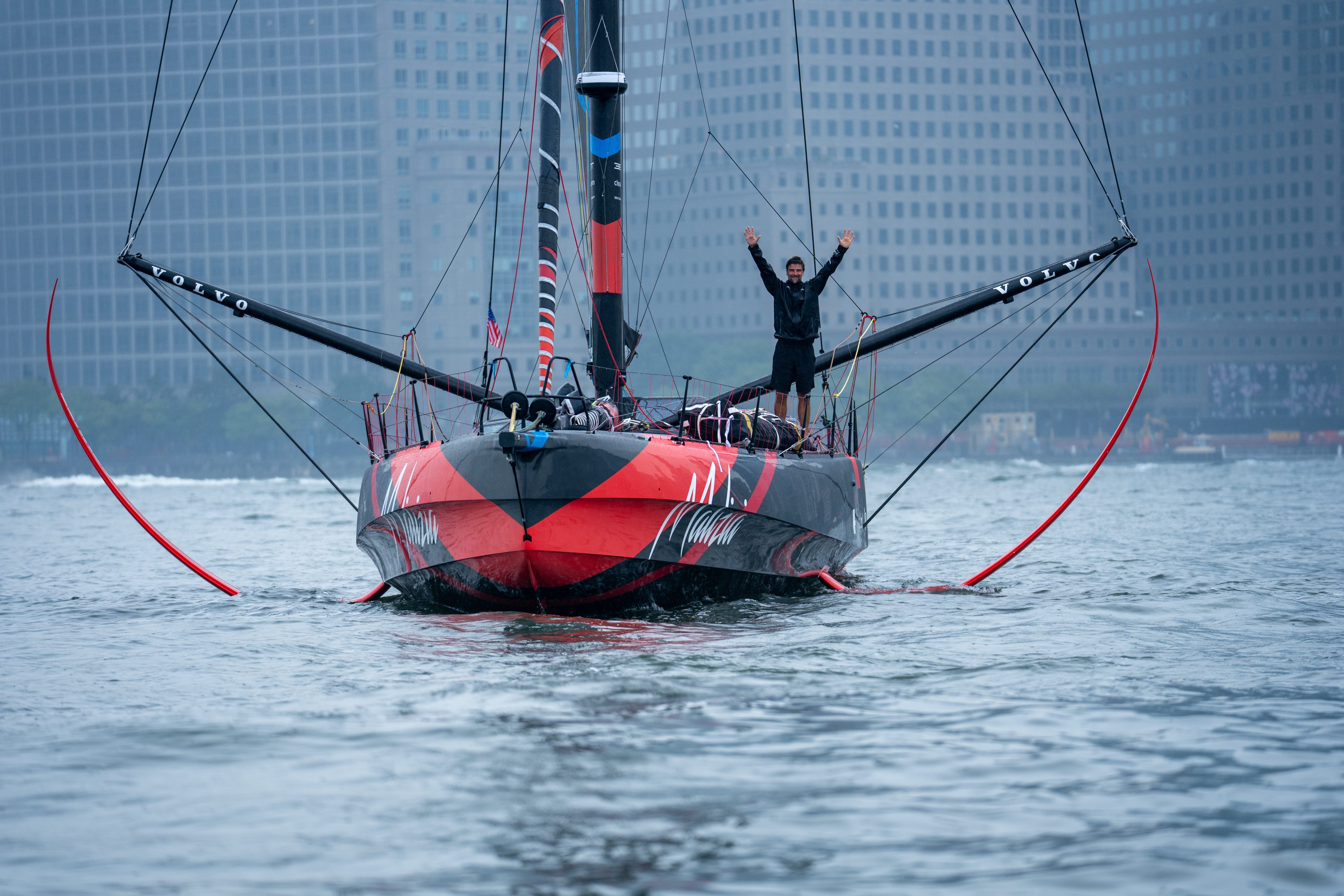 Boris Herrmann onboard Malizia 4 in front of Downtown Manhattan
