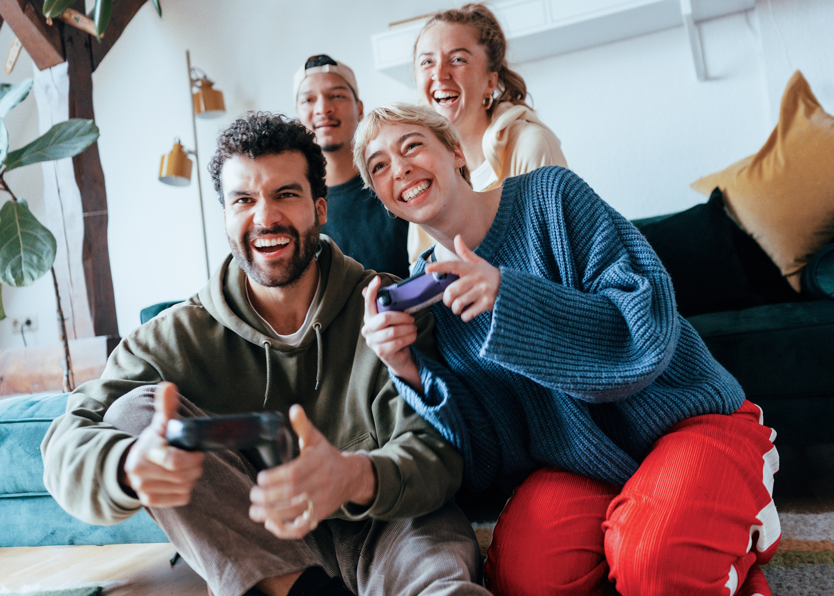 Freunde zocken gemeinsam