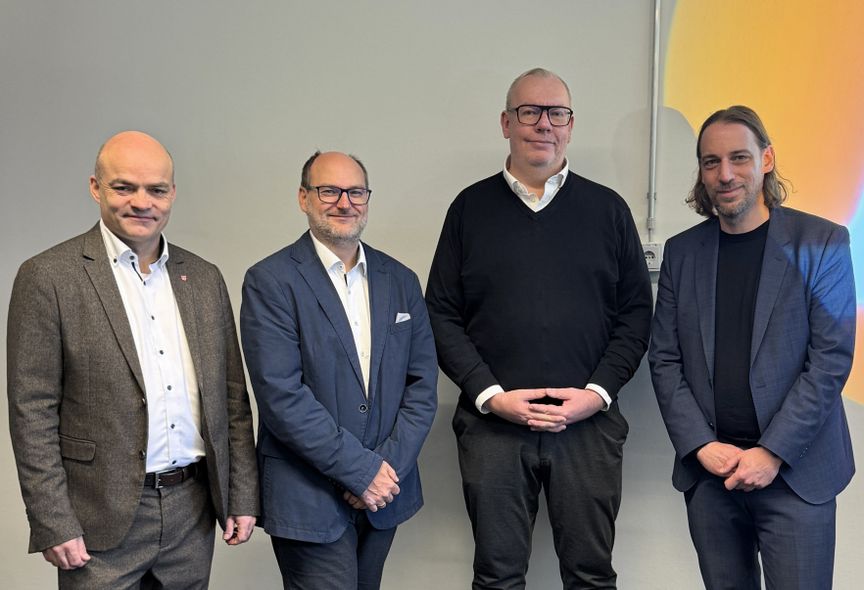 Stadtwerke Lübeck Solutions Unterschriften neue Kommanditisten