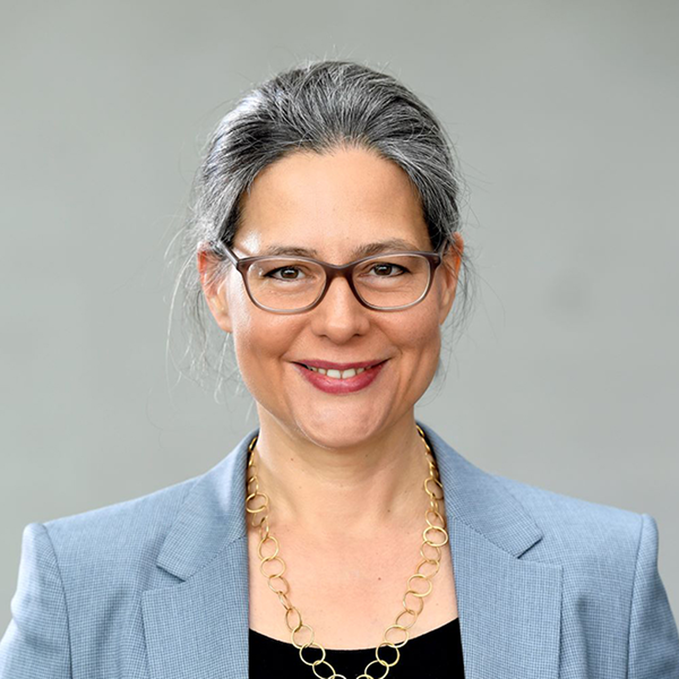 Dr. Nina Scheer