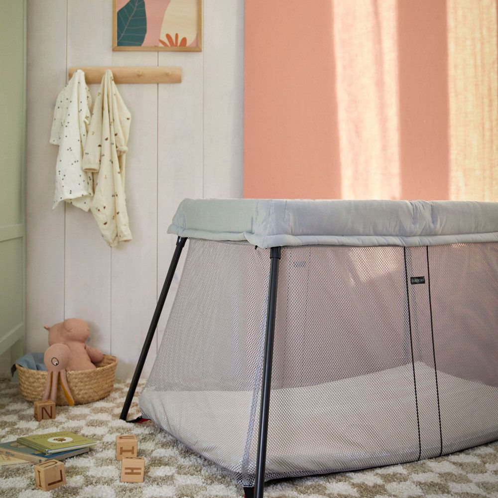 Travel Crib in Silver mesh  - BabyBjörn