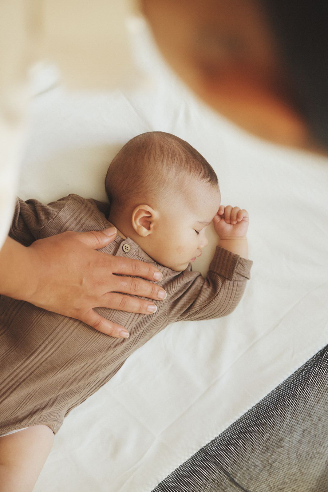 Alternativ bild 1 för Babybjörn lakan till resesäng light