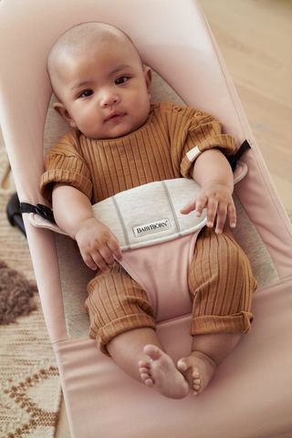 Hamaca de Babybjorn con funda y mantita - Petite Marmotte Blog