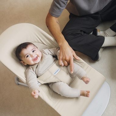 Bouncer Balance Soft in Light beige Tri Fabric, cosy nest for you newborn