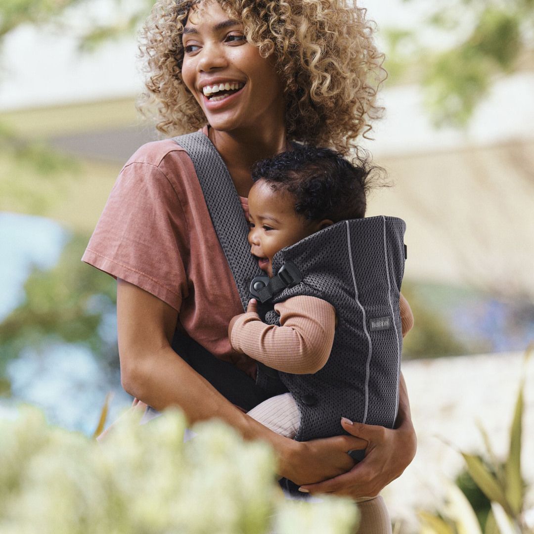 Baby Carrier Mini in breathable mesh - BabyBjörn