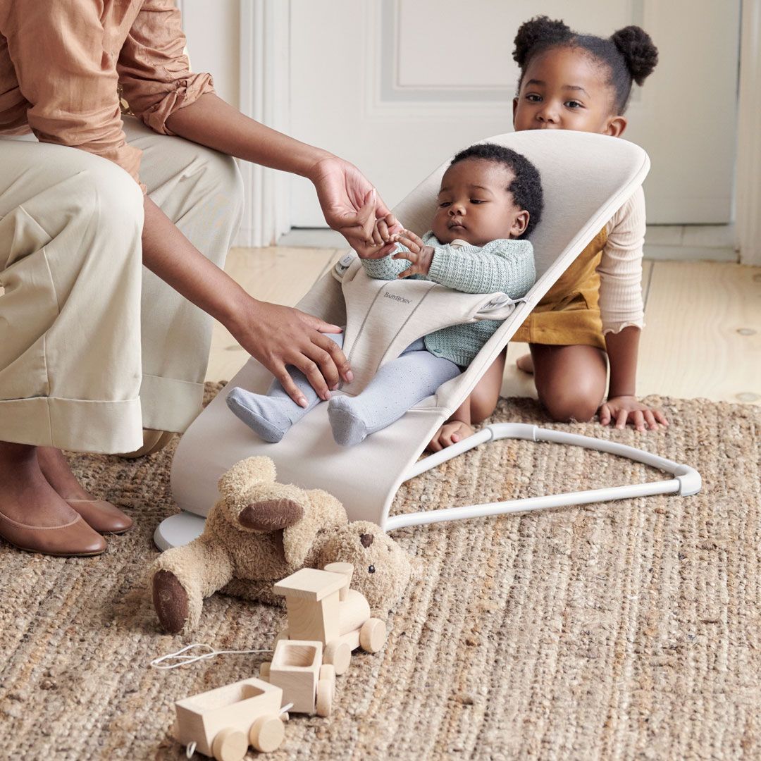Bouncer Bliss in Light beige 3D-jersey - BabyBjörn