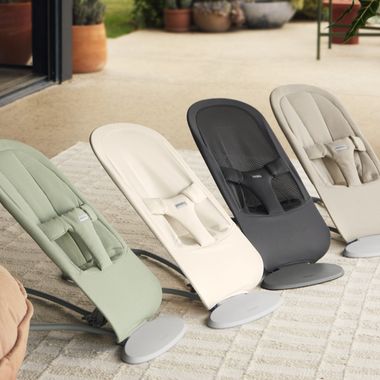 Bouncer Begin in Brushed woven and Airy mesh - green, cream, beige and dark gray
