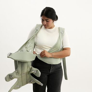 Baby Carrier Hold with snapwrap design - BabyBjörn