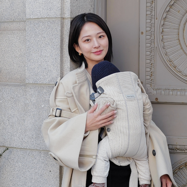 @gudeminami Instagramのフォロワー数が35.9万人を誇る人気インフルエンサー。 SNSで発信するファッション、美容、ライフスタイル…そのすべてが注目を集め、男の子のママとしての顔も共感を呼んでいる。